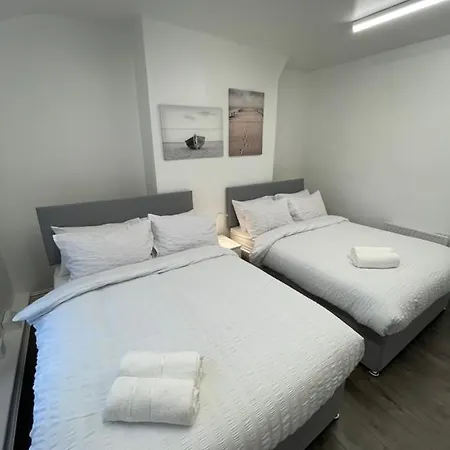 County Serviced Accommodation Liverpool Exterior photo