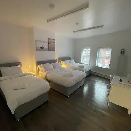 County Serviced Accommodation Liverpool Exterior photo
