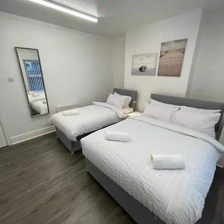 County Serviced Accommodation Liverpool Exterior photo